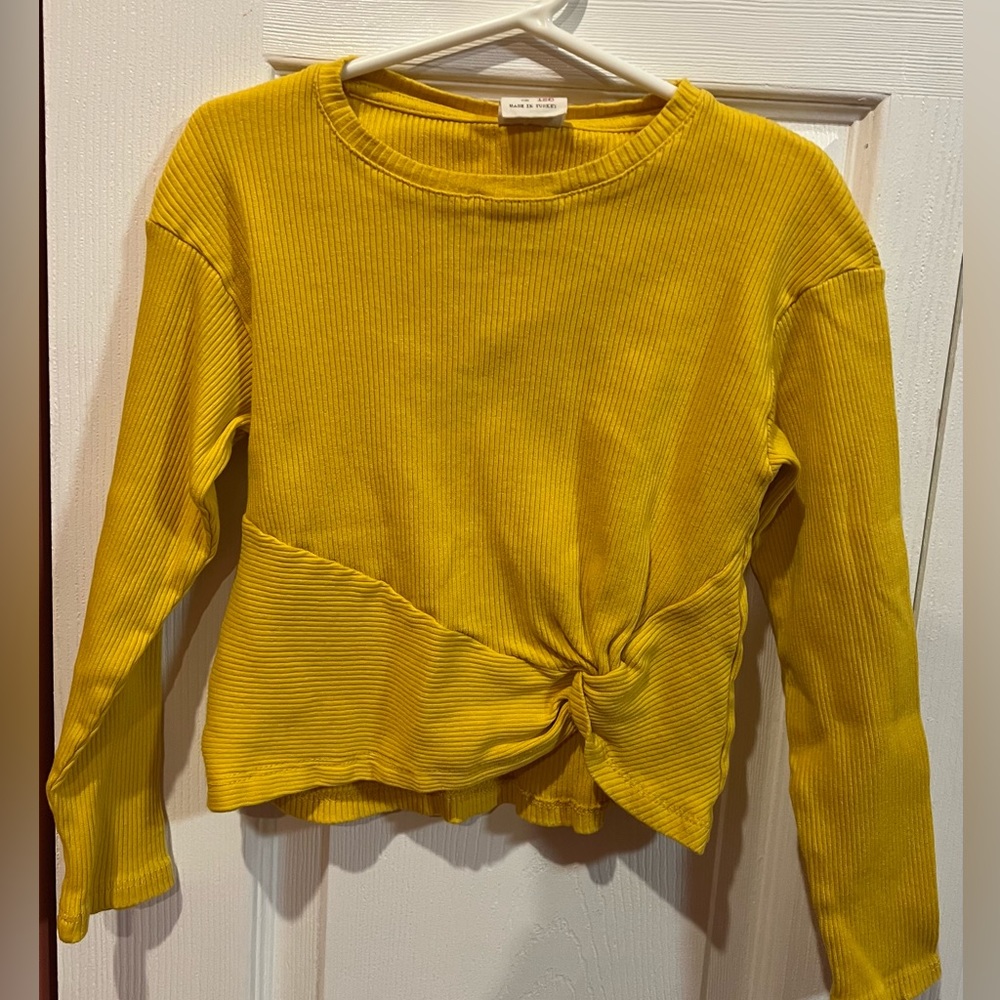 Girls shirt size 8